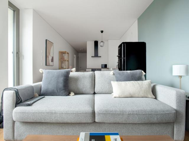Mitte 2br w/ gym & concierge, nr Alexander Platz, Berlin Amsterdam Apartments for Rent