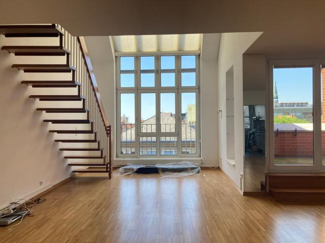MITTE | Helle 2 Zimmer Wohnung mit Dachterrasse, EBK und TG Stellplatz