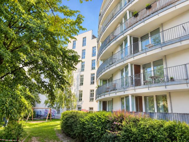 MITTE MITTE von Privat mit Balkon zentral ruhig und grün