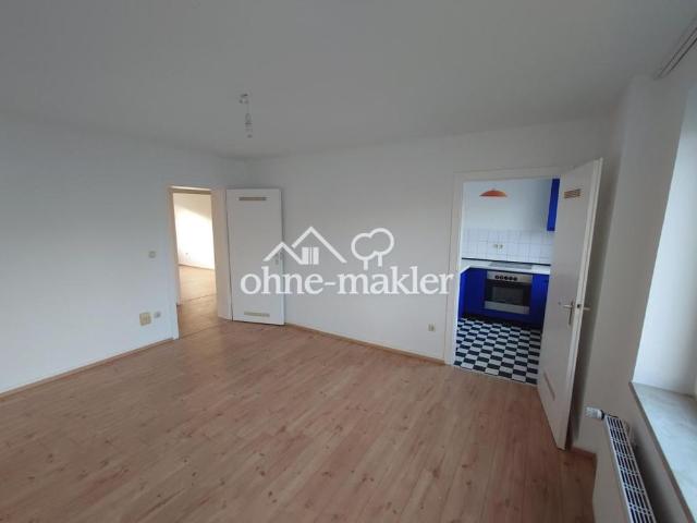 Mitten drin: Schöne Zwei Zimmer Wohnung in Ruhige Strasse