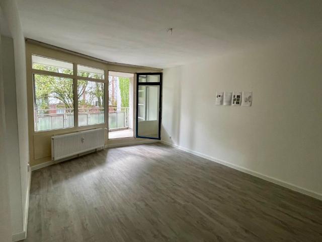 Mitten im Wollankkiez ~ 2 Zimmer mit großem Balkon suchen neue Mieter