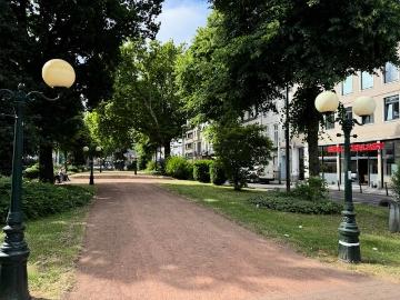 Mitten im Zentrum Modernisiertes Wohn /Geschäftshaus in Krefeld
