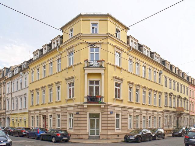 Mitten in der Neustadt: DG + Balkon + EBK mgl.