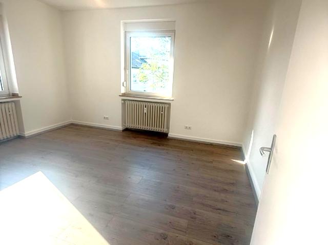 Mitten in der Essener Innenstadt helle 2 Zimmer Wohnung mit Tageslichtbad