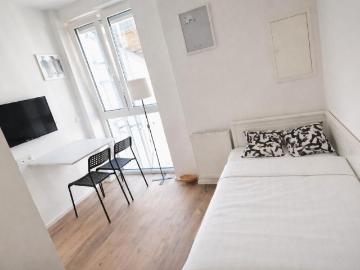 Mitten in STUTTGART ! Wunderschöne voll möblierte Studio Apartmen