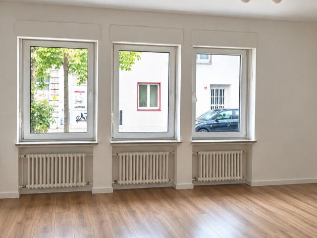 MITTEN IN PEMPELFORT – 2 ZIMMER WOHNUNG IN ZENTRALER LAGE