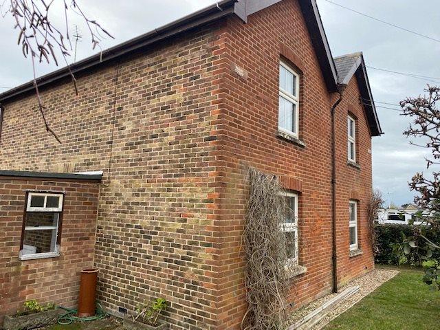 Mitten Road, Bembridge 2 bed semi detached house to rent £995 pcm £230 pw