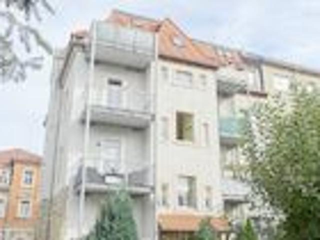 mit Balkon, EBK und Stellplatz: 2 Zimmer Wohnung in FTL