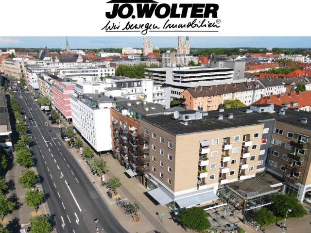 Mit Blick auf das Theater, 1 Zimmer Wohnung mit Balkon