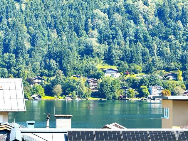 Mit Blick auf den Zeller See! Zentrale 4 Zimmer Wohnung