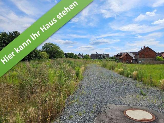 Mit Grundstück, Familienleben auf einer Ebene in Veltheim