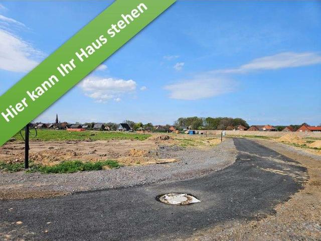Mit Grundstück, Familienleben auf einer Ebene in Altenhagen