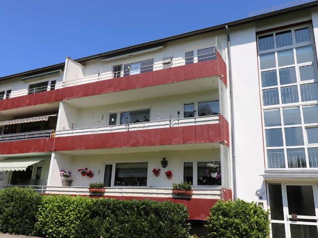 Mit eigener Garage, gr. Balkon. Sofortiger Bezug ist hier möglich