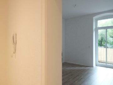 Mit Einbauküche & Balkon!