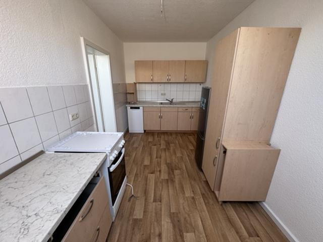 Mit Einbauküche! Preiswerte 2 DG Zimmer Wohnung im Zentrum von Weida!