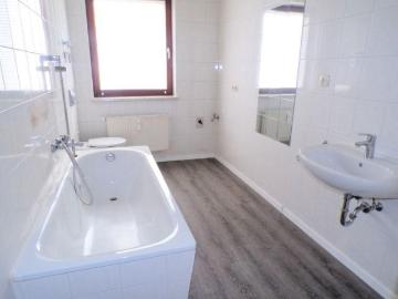 mit Küche* Kleine 2 Zimmer Wohnung in Langenhessen zu vermieten!