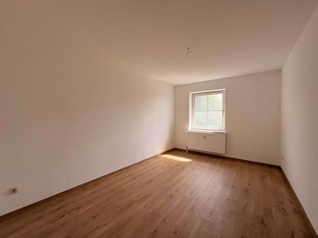 Mit neuem Fußboden: modernisierte 2 Zimmer Wohnung in Torgau! | Künne Immobilien Gruppe
