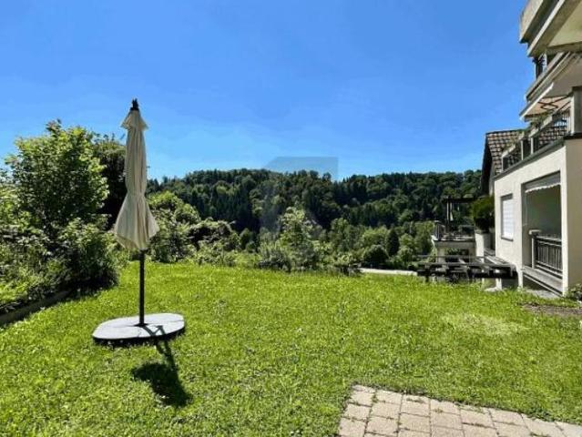 Mit sonnigem garten im alleinigen nutzungsrecht