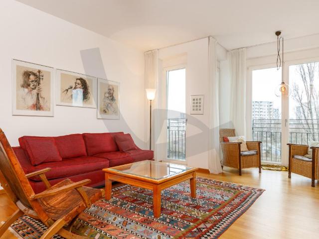 Mit Spreeblick & Sonnenbalkon