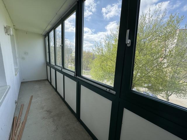 Doppelt genießen: Balkon und großer Wintergarten in attraktiver 2 Raum Wohnung in Gera Bieblach!