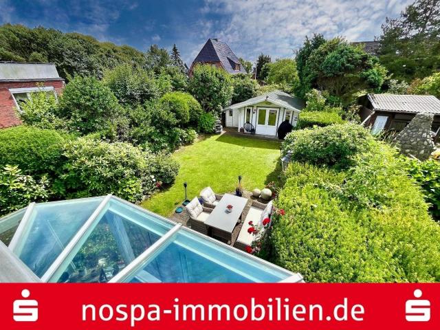 Mit Wintergarten und Dachterrasse Großzügige Doppelhaushälfte am Ortsrand zu Westerland