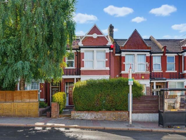 Mitcham Lane, Streatham SW16, 2 bed flat to rent, £2,200 pcm | PrimeLocation