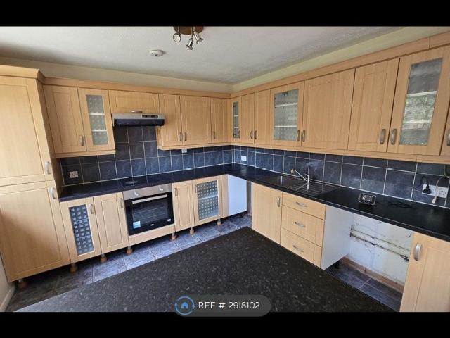Mitcham Place, Milton Keynes MK13, 4 bed semi detached house to rent, £1,895 pcm | PrimeLocation