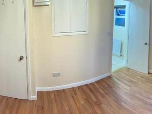 Mitcham Road, Croydon, CR0 Studio to rent £1,200 pcm £277 pw