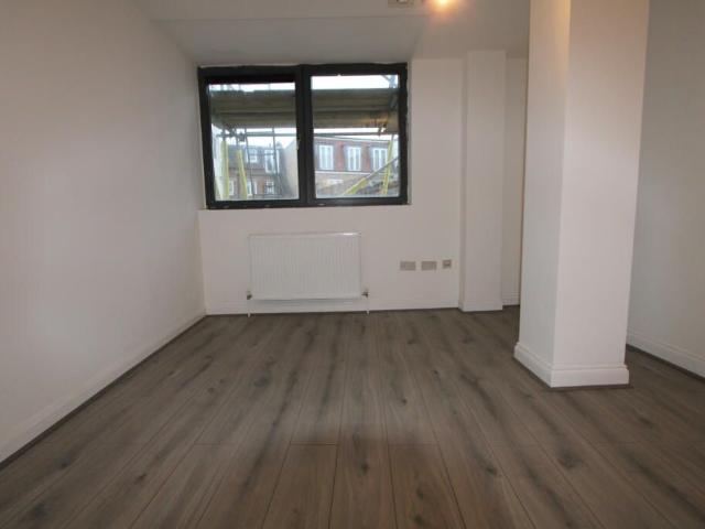 Mitcham Road, London SW17, 1 bed flat to rent, £1,400 pcm | PrimeLocation