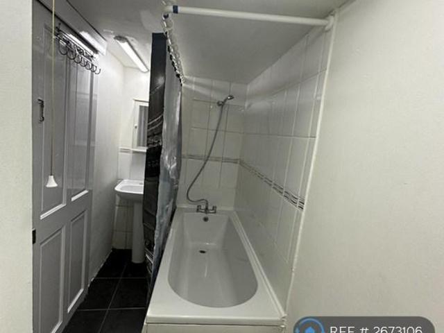 Mitcham Road, West Croydon, CR0 2 bed terraced house to rent £1,850 pcm £427 pw