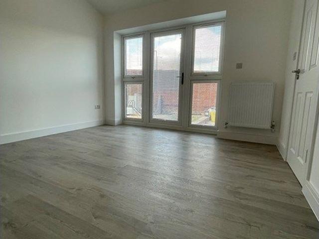 Mitchell Road, London N13, Studio to rent, £1,350 pcm | PrimeLocation