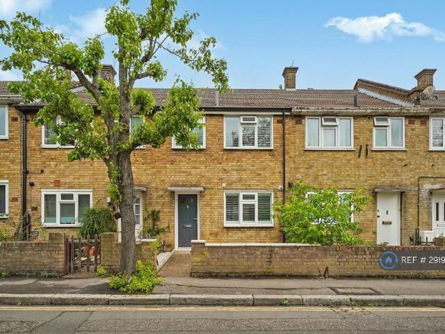 Mitford Road, London, N19 3 bed terraced house to rent £3,250 pcm £750 pw