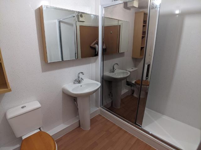 Mitford Road, Manchester M14 3 bed flat to rent £1,745 pcm £403 pw