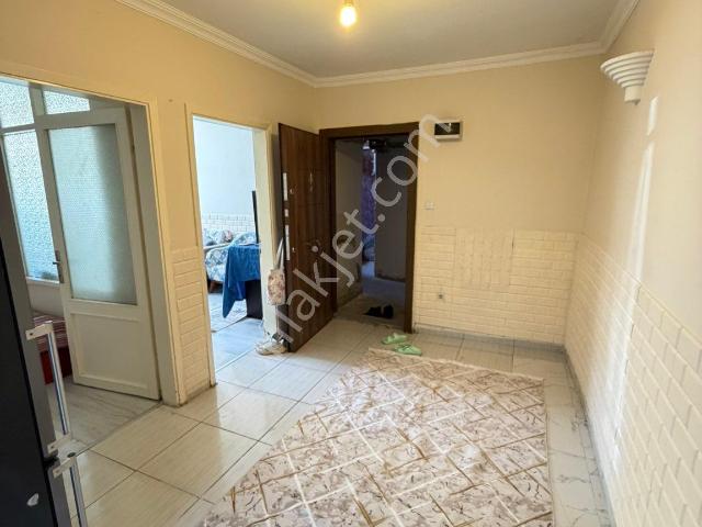 Mithat Paşa Mahallesi’nde 55 M² Kullanışlı 1+1 Daire