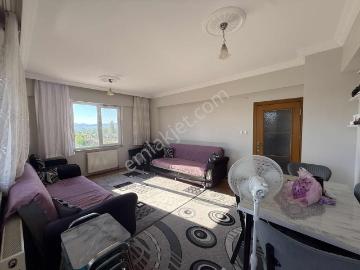 Mithatpaşa Mah.3+1 Satılık Ferah Ara Kat Daire