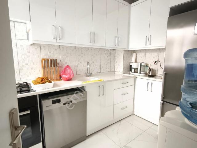 Mithatpaşa Mahallesi Satılık 3+1 Aydınlık Ferah Daire