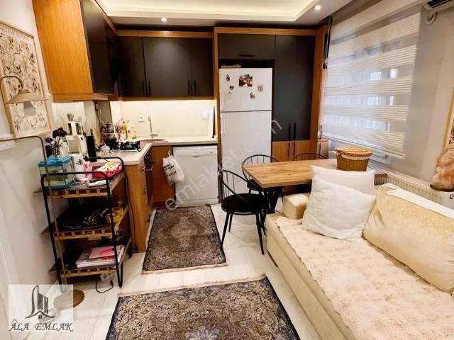 Mithatpaşa Cadde Üzerinde 2+1 Boş Kiralık