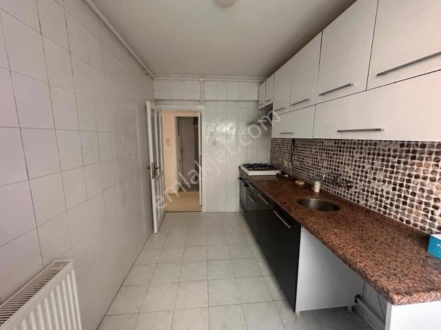 Mithatpaşa Cadde Yakını 2+1 Satılık Doğalgazlı Daire