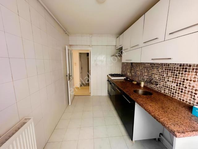 Mithatpaşa Cadde Yakını 2+1 Yüksek Giriş Kiralık Daire