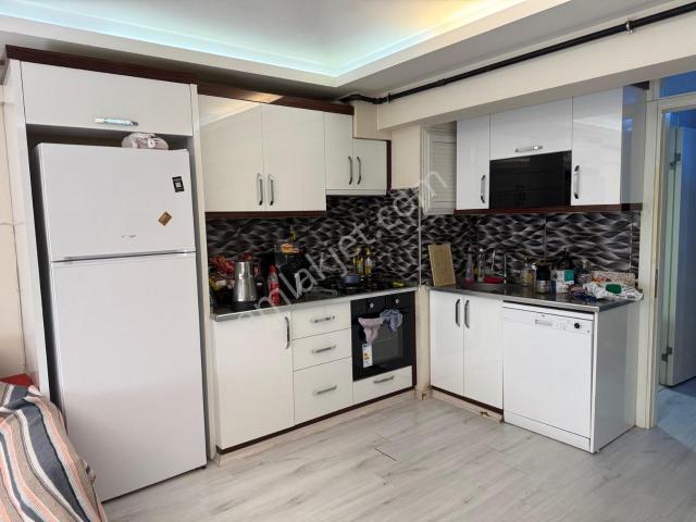 Mithatpaşa Caddesi’ne Yakın Yeni Bina 1 + 1 Eşyalı Kiralık Daire