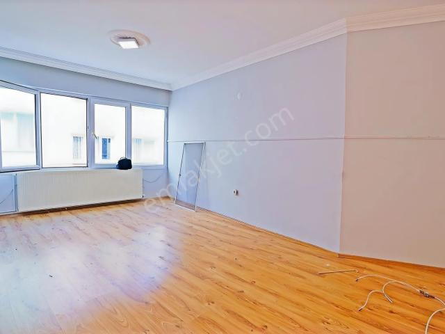 Mithatpaşa Caddesine 10 Adım Masrafsız Satılık 3+1 Daire