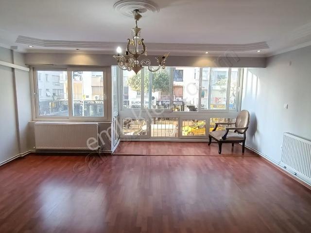 Mithatpaşa Cd.şehrin Tam Kalbinde,denize Yakın 3+1 Kiralık Daire