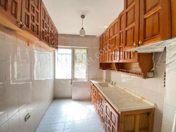 Mithatpaşa Sahil Tramvay Yakını Bahçeli 2+1 Arakat Kiralık Daire