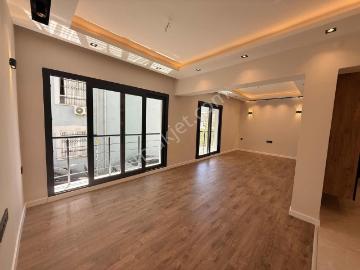 Mithatpaşa Türk Koleji Yanı Lüks Tadilatlı, 140m² Daire