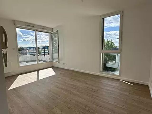 Mitry Mory 77290 Achat / Vente appartement 1 pièce t1 au dernier étage terrasse