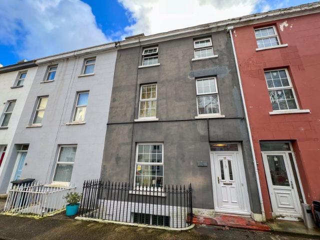 8 bedroom house of multiple occupation for sale