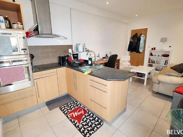 6 bedroom terraced house for sale