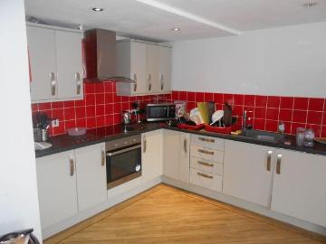 6 bedroom house of multiple occupation to rent