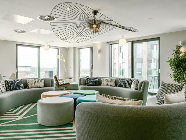 Momento Kew Bridge, Kew Bridge. Studio to rent £2,065 pcm £477 pw