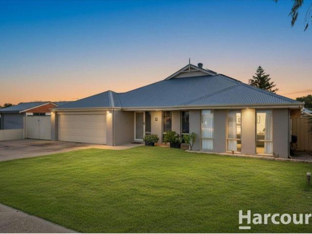Family Living in a Prime Ocean Reef Location